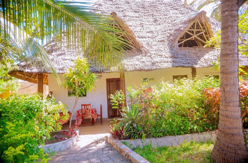 Baraka Beach Bungalows image