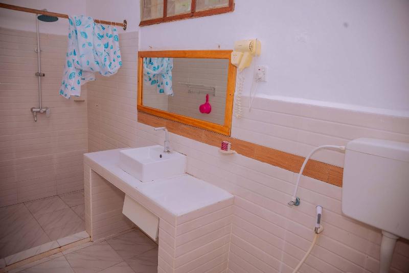 Baraka Beach Bungalows image