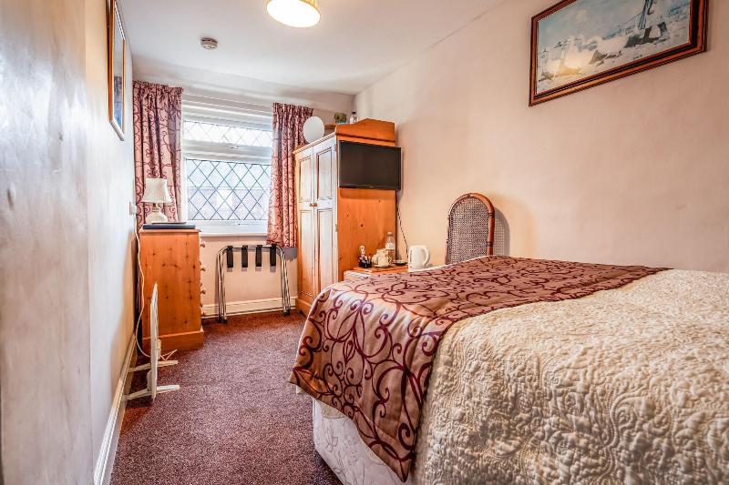 The Olde Forge Hotel image