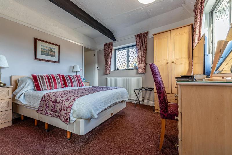 The Olde Forge Hotel image