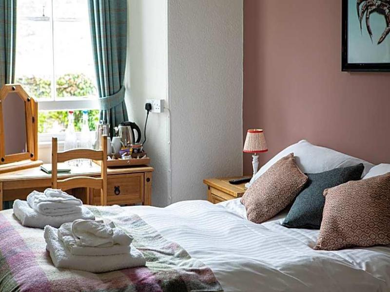 Three Tuns image
