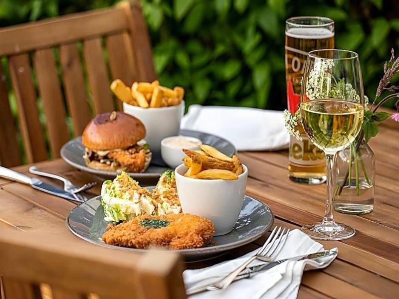 Three Tuns image