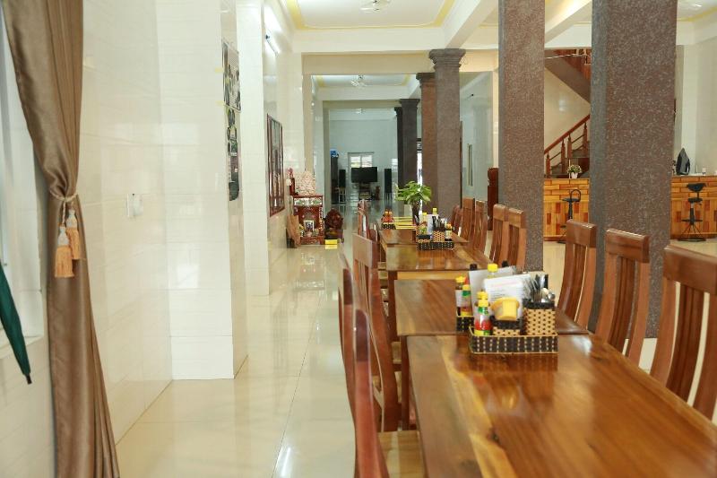 Gold Plus Hotel