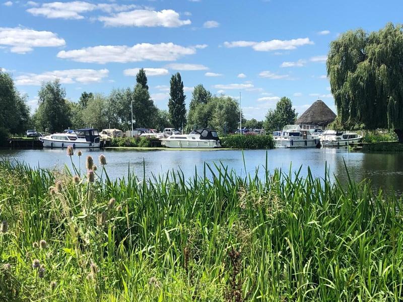 Pike & Eel Hotel and Marina image