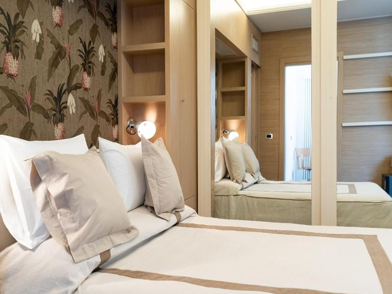 Hotel Estense image