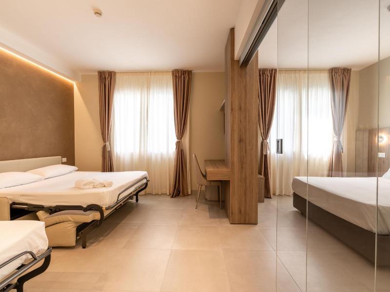 Hotel Estense image
