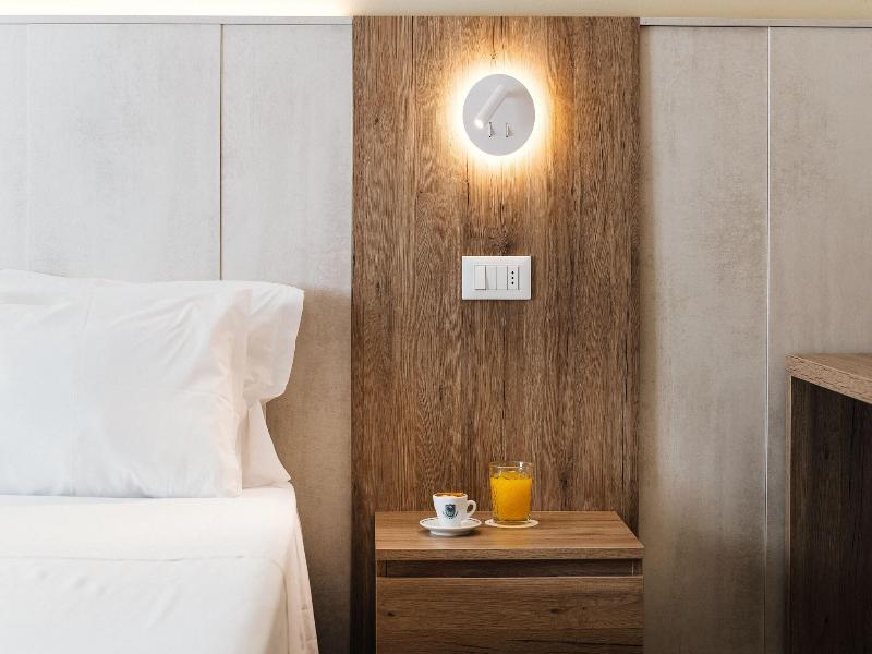 Hotel Estense image