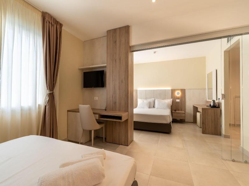 Hotel Estense image