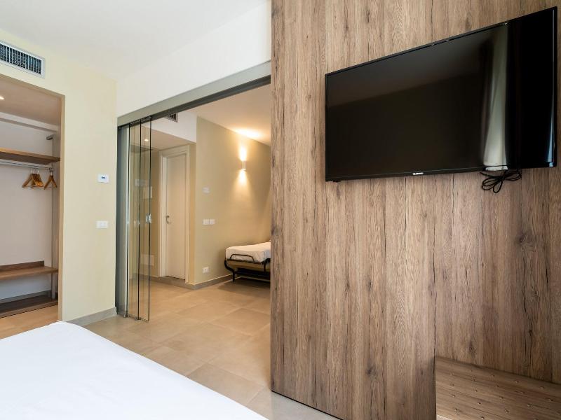 Hotel Estense image