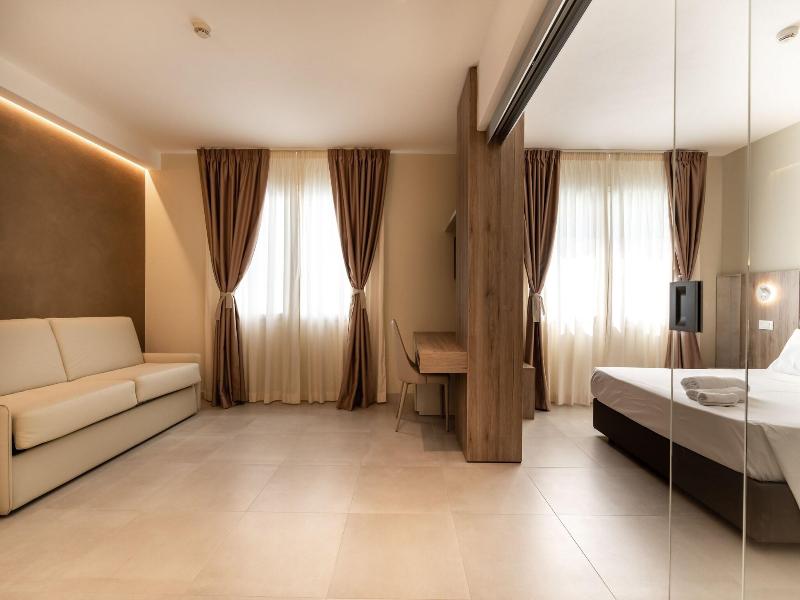 Hotel Estense image