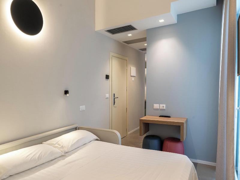 Hotel Estense image
