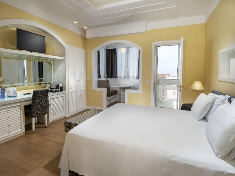 Hotel Estense image