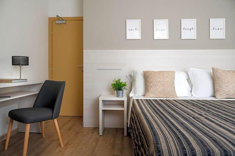 Club Hotel image