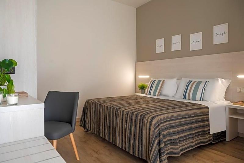 Club Hotel image