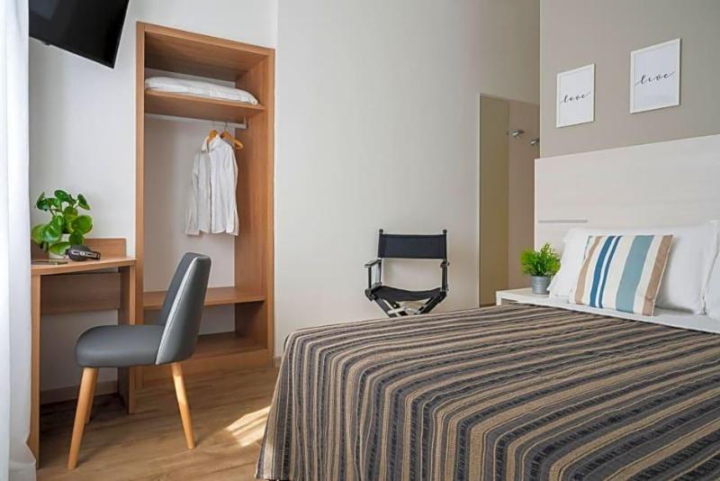 Club Hotel image