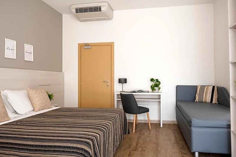 Club Hotel image