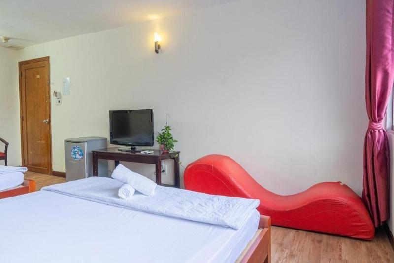 Long Son Hotel image