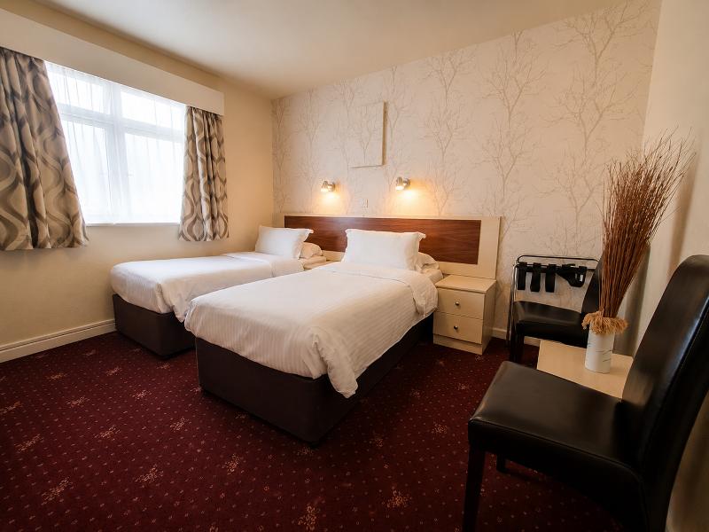Norfolk Hotel 4