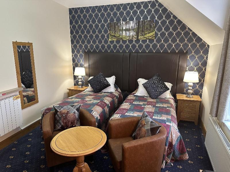 The Glen Hotel image