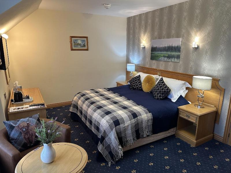 The Glen Hotel image