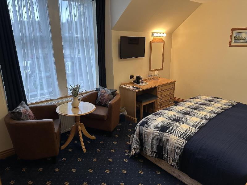 The Glen Hotel image