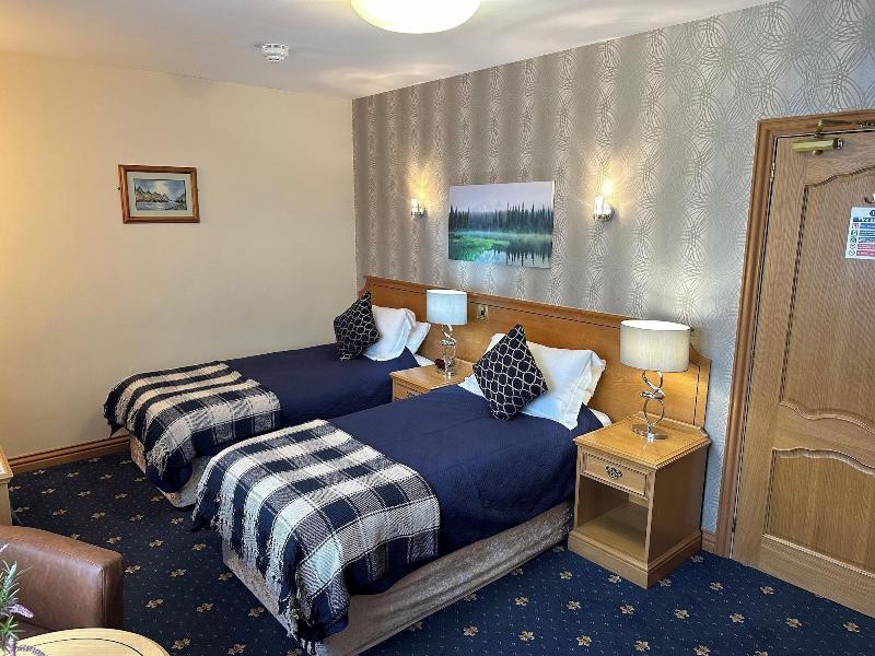 The Glen Hotel image