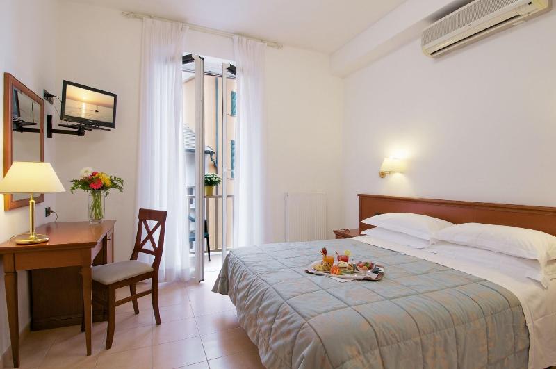 Hotel La Camogliese image