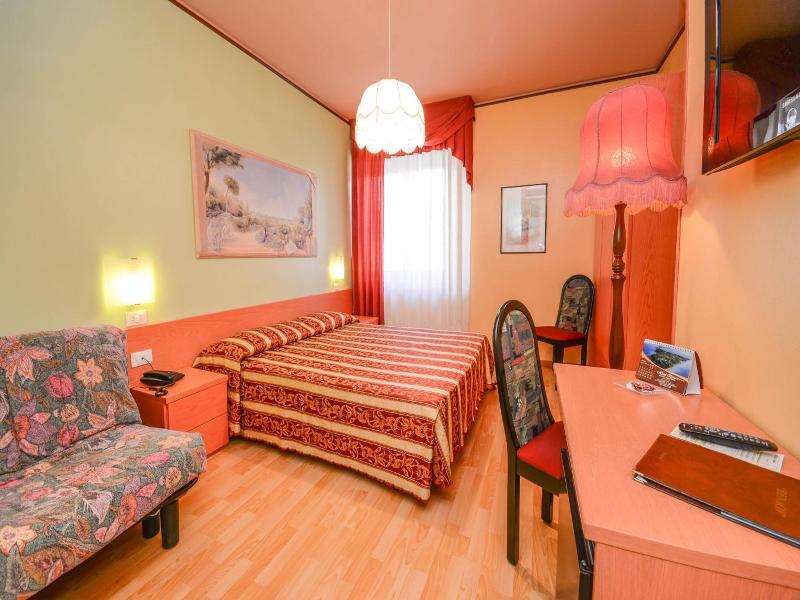 Hotel Benaco A Sirmione image