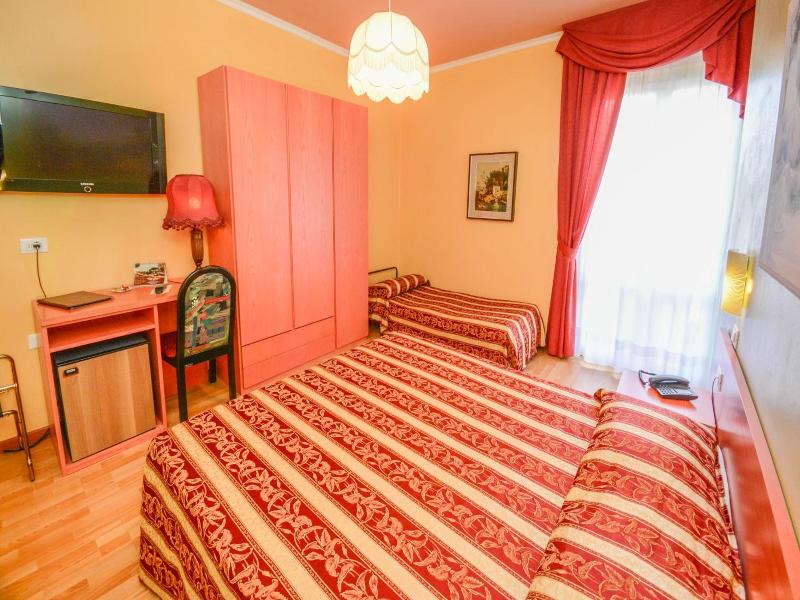 Hotel Benaco A Sirmione image