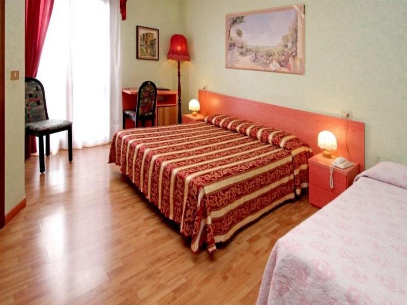 Hotel Benaco A Sirmione image