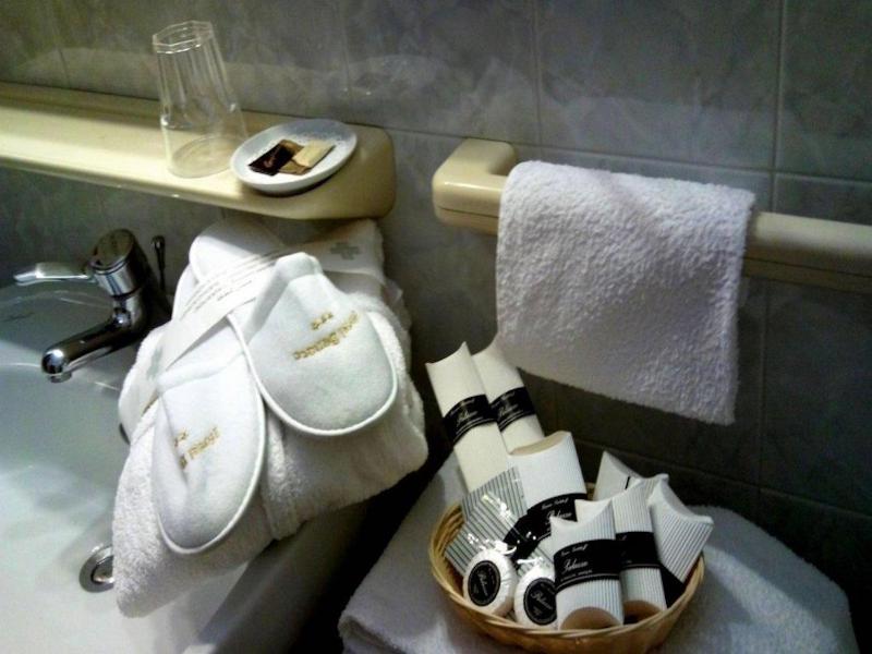 Hotel Benaco A Sirmione image