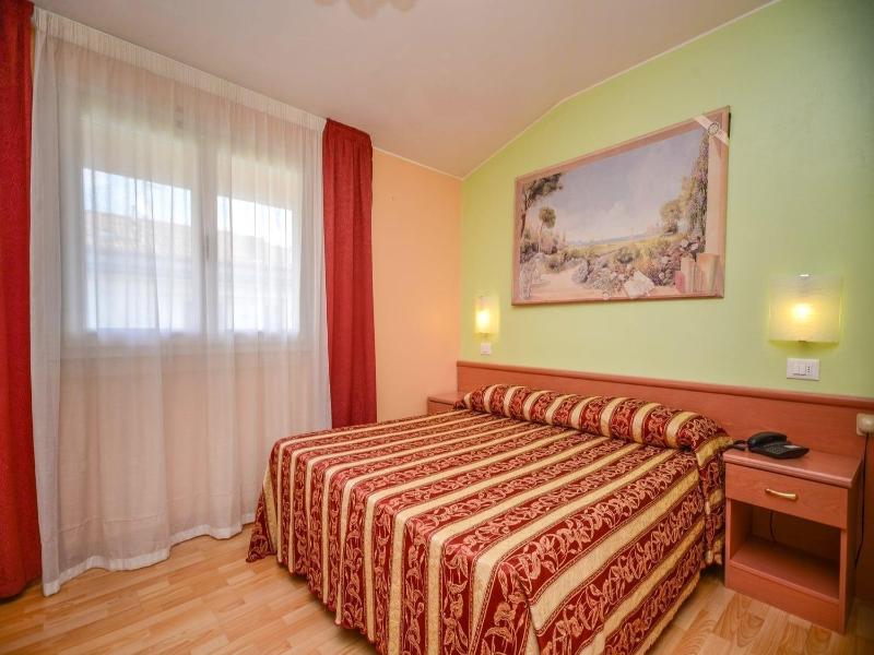 Hotel Benaco A Sirmione image