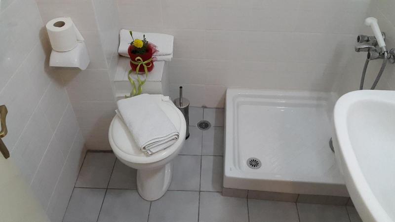 Epic Rooms image