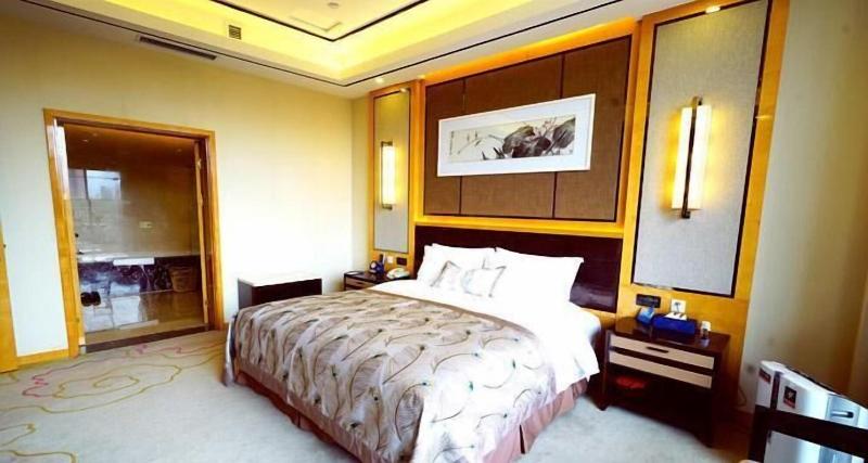 Yun-zen Lotus Hotel image