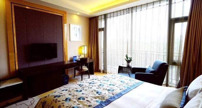 Yun-zen Lotus Hotel image