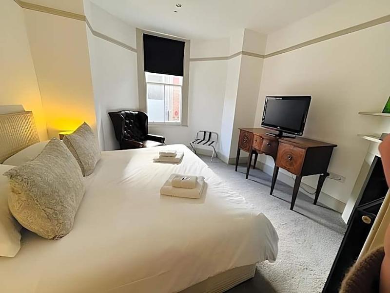 The Chapel House Hotel image