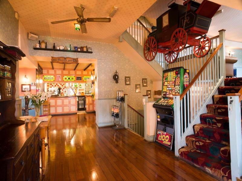 Relaxinnz The Highwayman Inn image