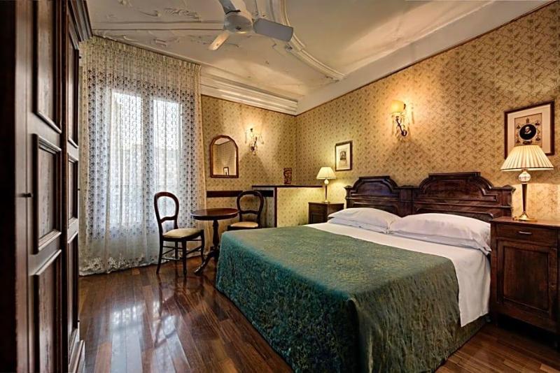 Hotel Galleria image