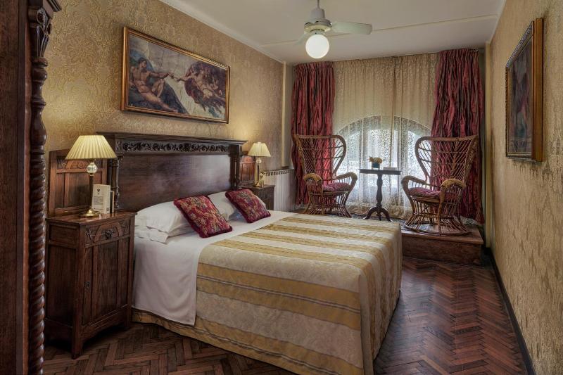 Hotel Galleria image