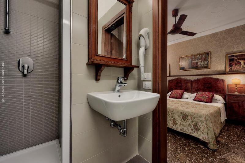 Hotel Galleria image
