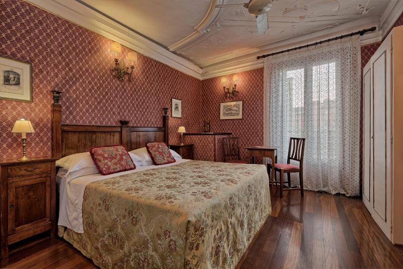 Hotel Galleria image