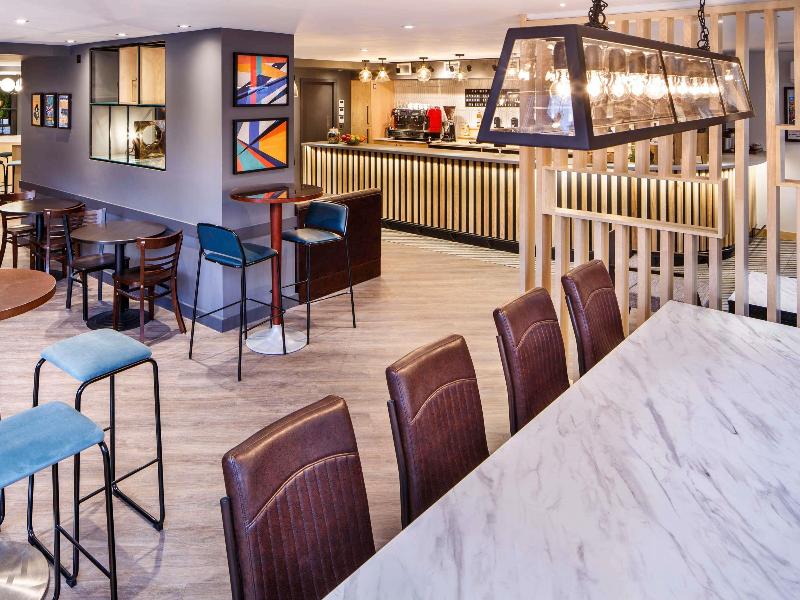 ibis budget Swindon image