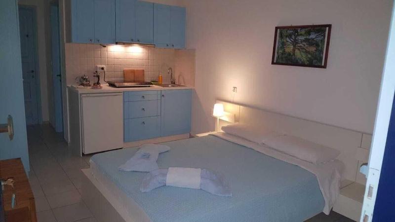 Diosmarini Studios & Apartments image