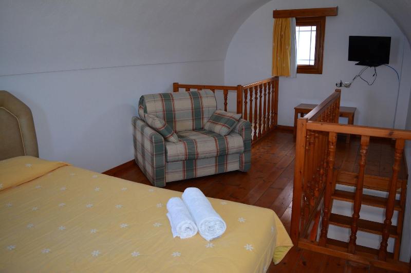 Anemomilos Suites image