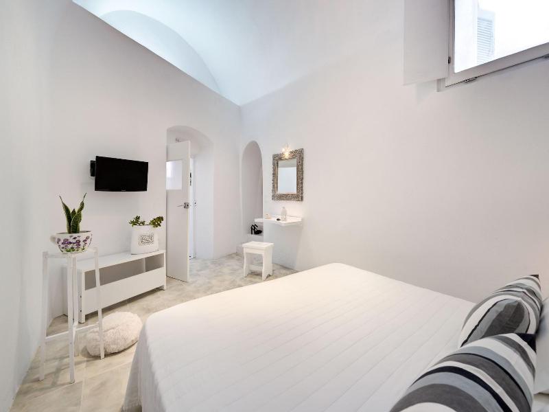 Dream Island Hotel image