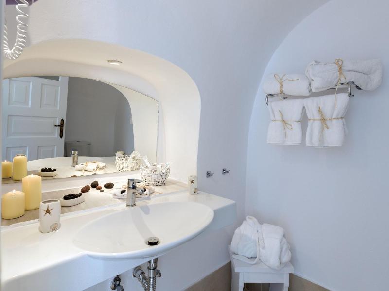 Dream Island Hotel image