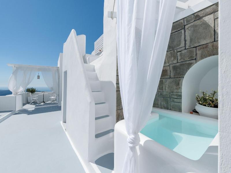 Kamares Apartments image