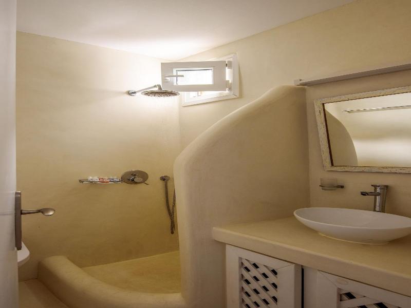 Kamares Apartments image