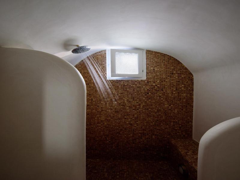 Kamares Apartments image