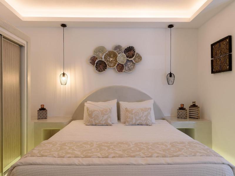 Kamares Apartments image
